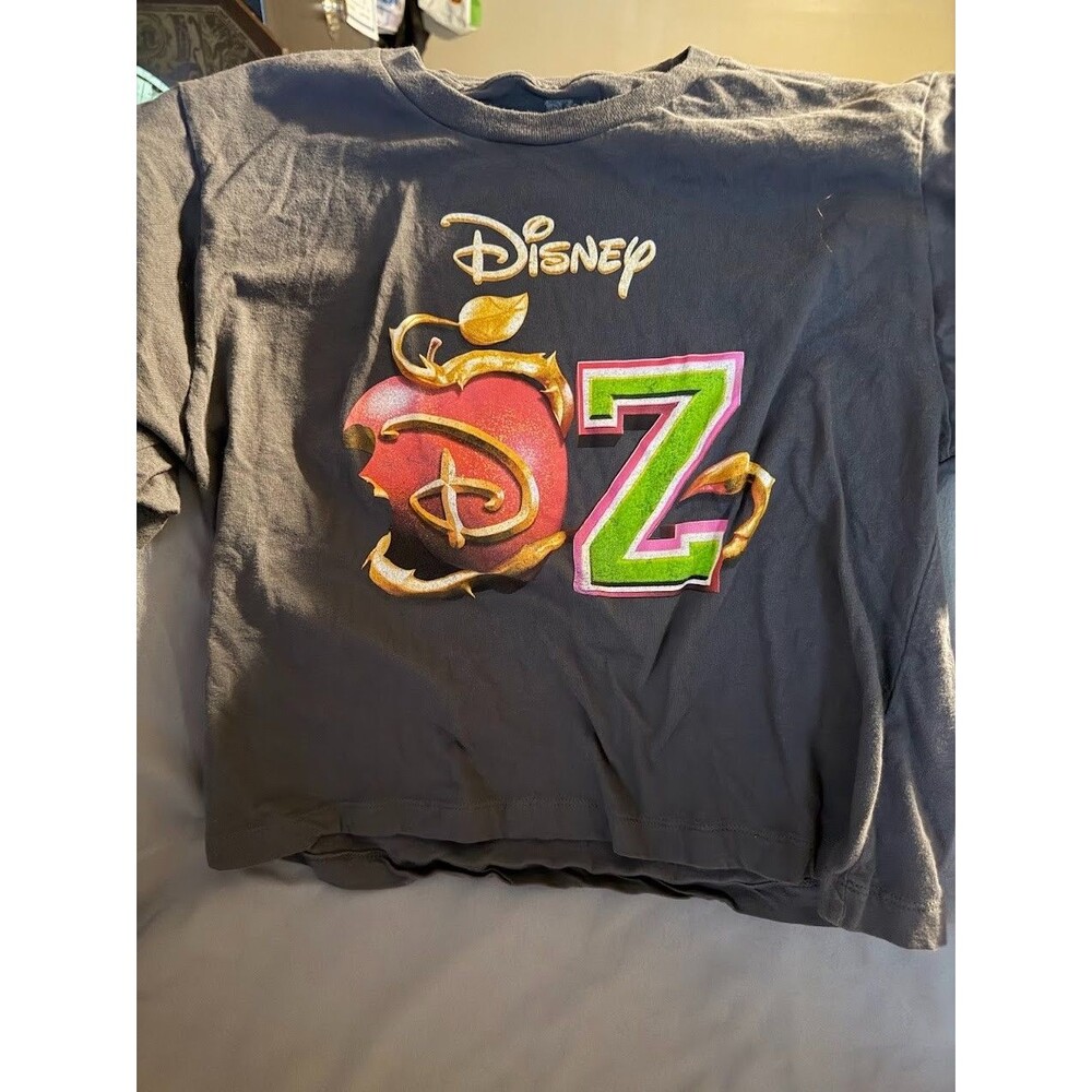 Official Disney Descendants Zombies Worlds Collide Tour 2025 Shirt Youth Small